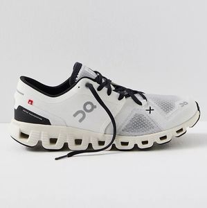 On Cloud X 3 Women's Sneakers